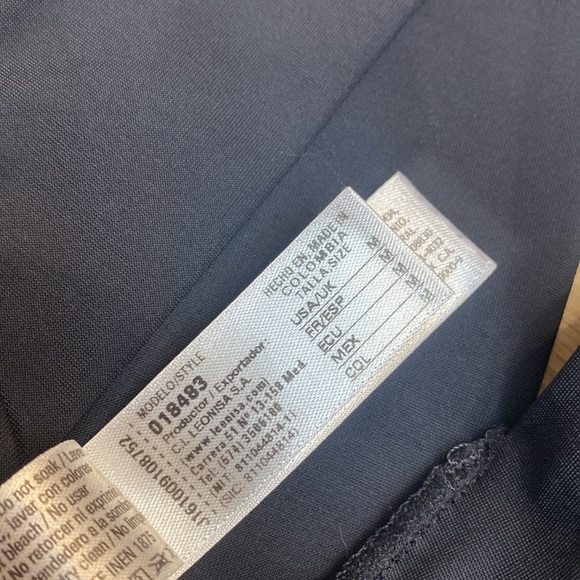 Leonisa | Undetectable Mid Thigh Body Shaper‎ | Firm Compression Shapewear - Picture 10 of 13